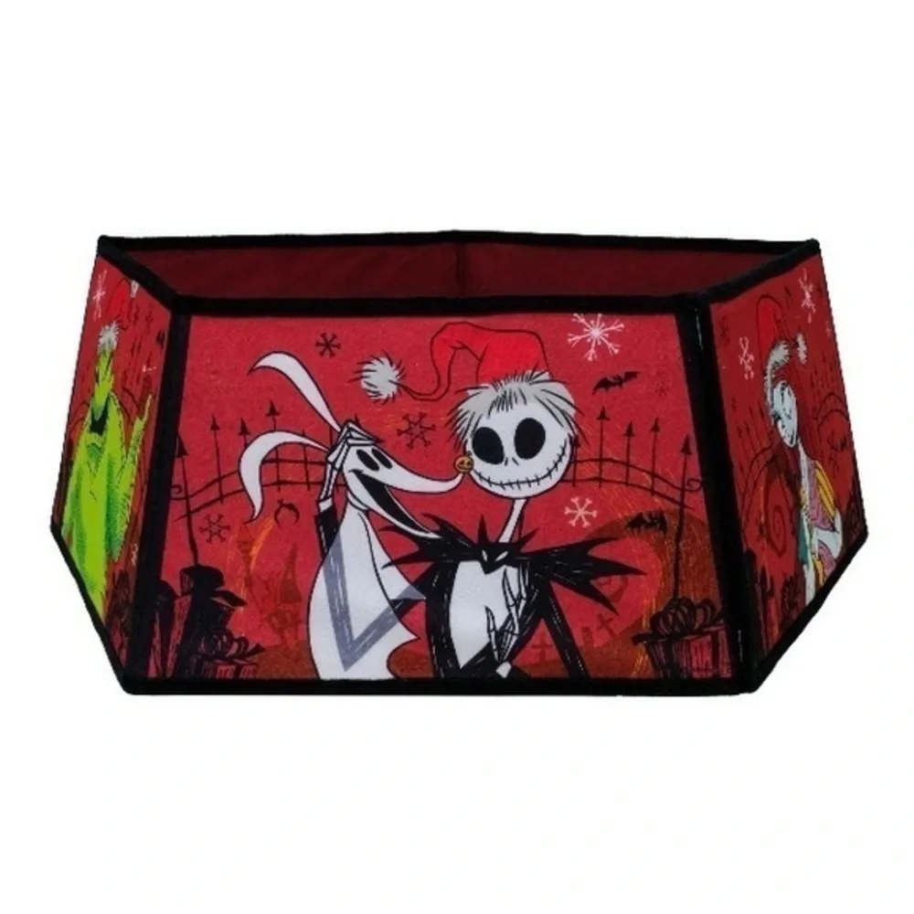 NWT. DISNEY Nightmare Before Christmas 48” Tree Skirt